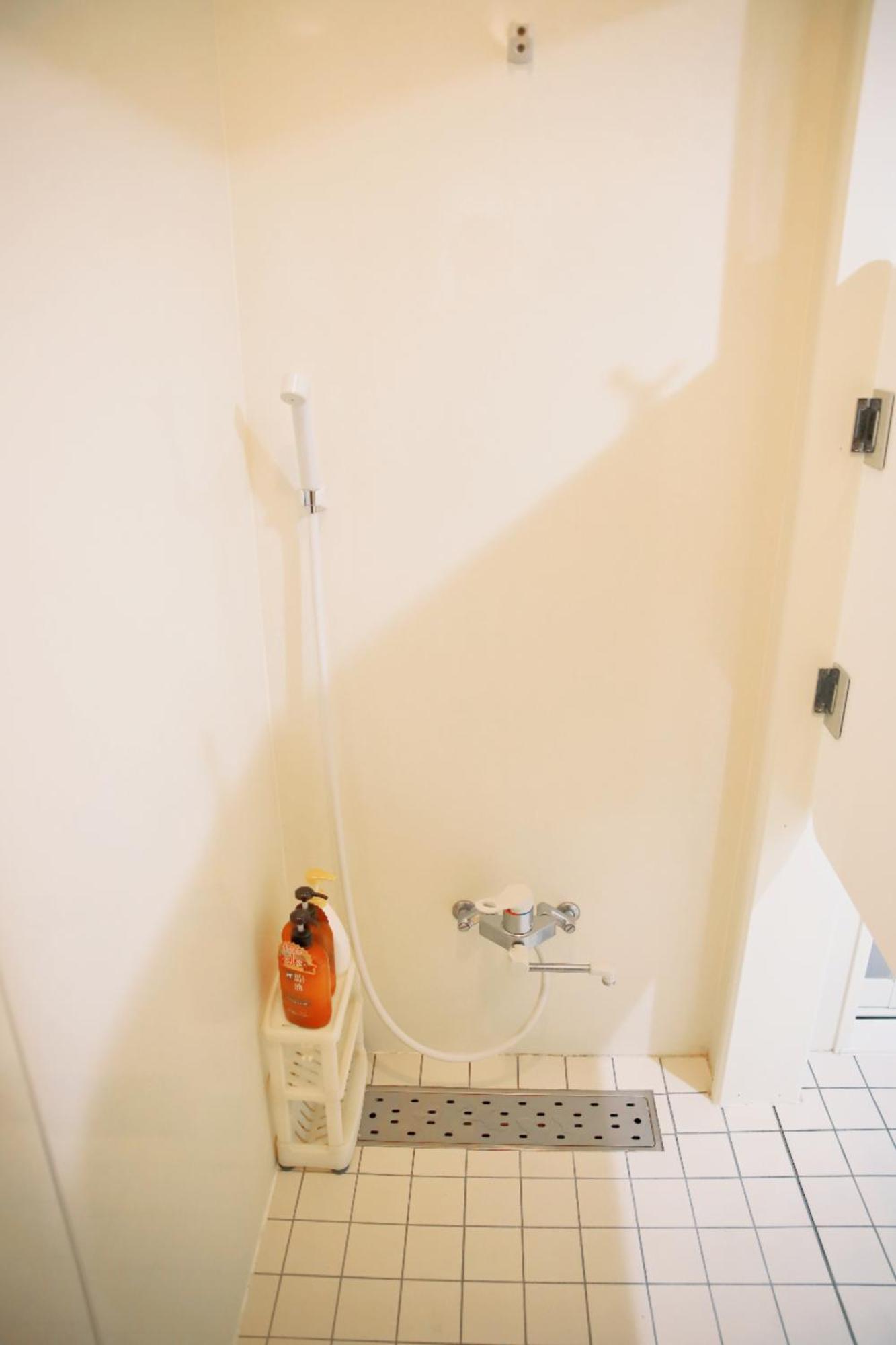 Guesthouse Atelier Ten 民泊アトリエ天 โอซาก้า ภายนอก รูปภาพ