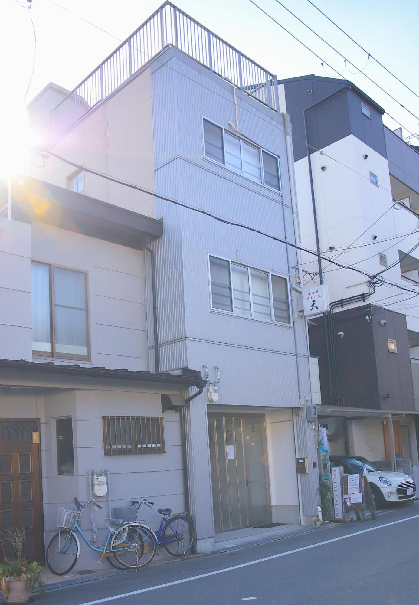 Guesthouse Atelier Ten 民泊アトリエ天 โอซาก้า ภายนอก รูปภาพ